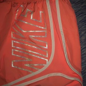 Nike women’s shirt NWT size XL